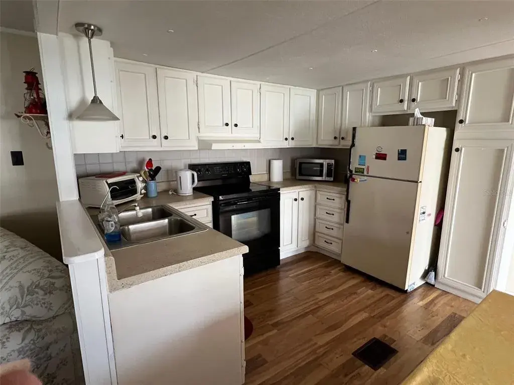 Property for sale at 11300 124TH AVENUE UNIT 165, LARGO, FL, 33778