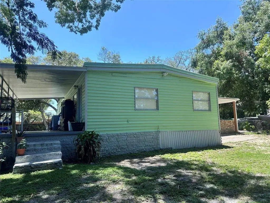 side view with front porch
