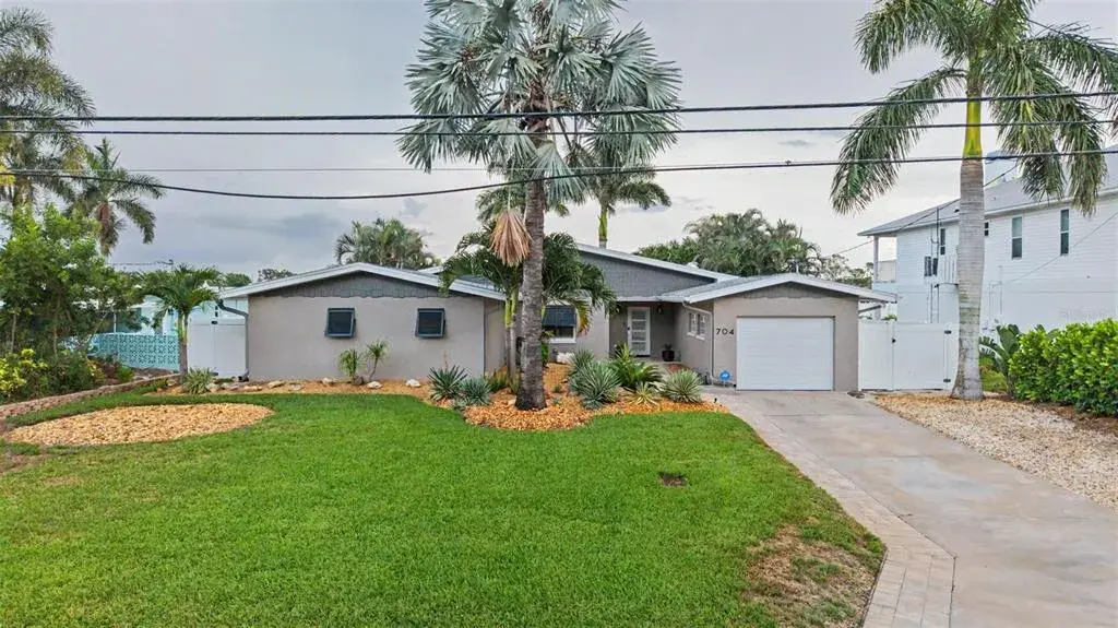 Property for sale at 704 BAYSHORE DRIVE, TARPON SPRINGS, FL, 34689