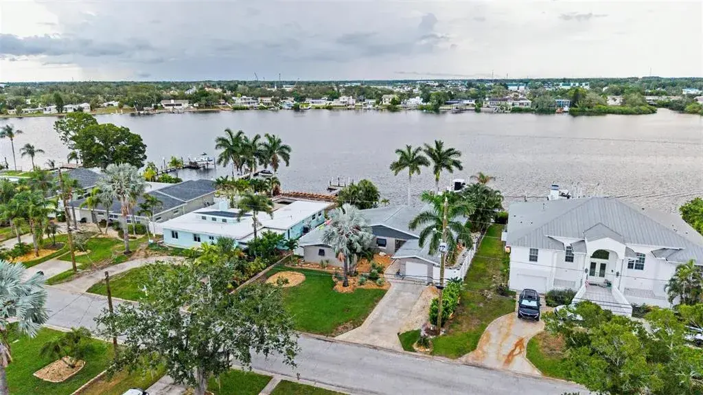 Property for sale at 704 BAYSHORE DRIVE, TARPON SPRINGS, FL, 34689
