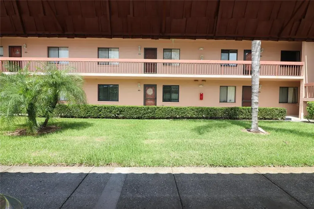 Property for sale at 105 LAKESIDE COURT ELW VI UNIT 5, OLDSMAR, FL, 34677
