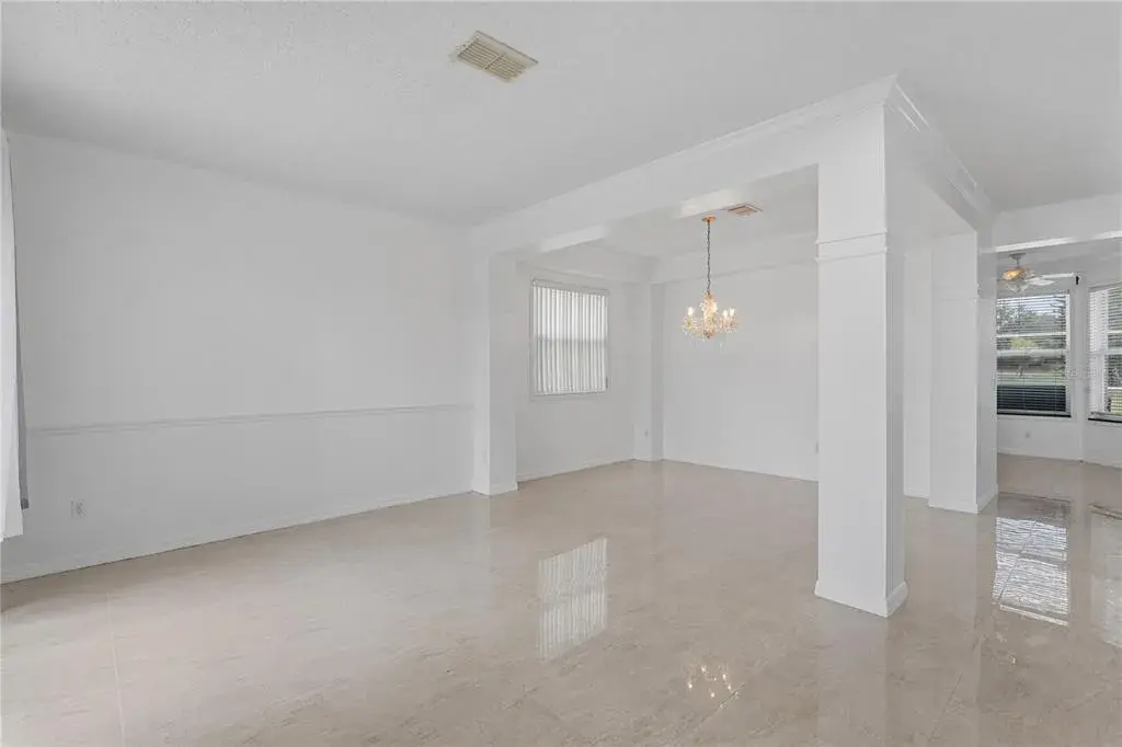 Property for sale at 617 LAKESCAPE COURT, ORLANDO, FL, 32828