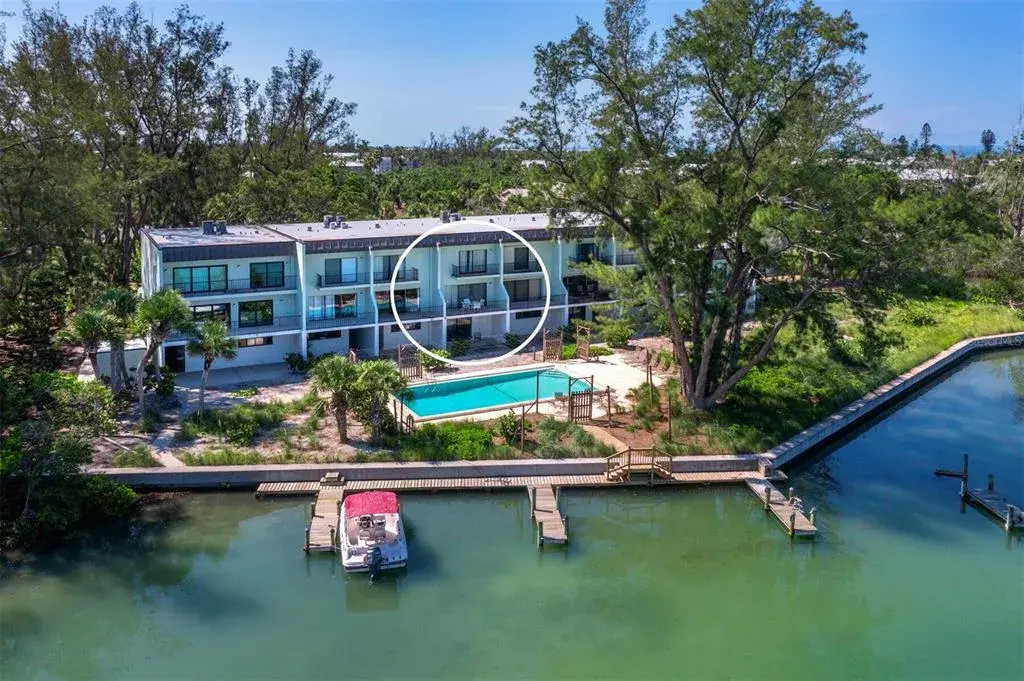Welcome to Northgate condominiums! A friendly, boutique, midrise condo on the Northernmost end of Longboat Key