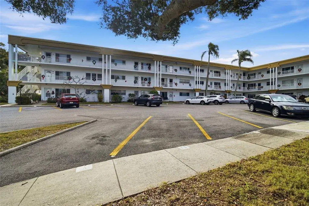 Property for sale at 2431 CANADIAN WAY UNIT 47, CLEARWATER, FL, 33763