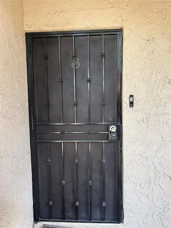 Property for sale at 7509 PITCH PINE CIRCLE UNIT 121, TAMPA, FL, 33617