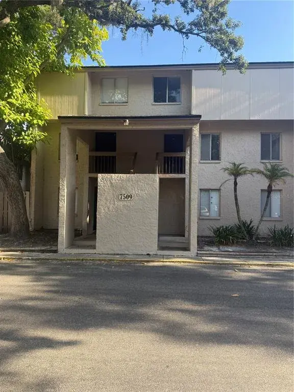Property for sale at 7509 PITCH PINE CIRCLE UNIT 121, TAMPA, FL, 33617