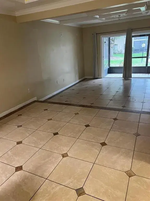 Property for sale at 7509 PITCH PINE CIRCLE UNIT 121, TAMPA, FL, 33617