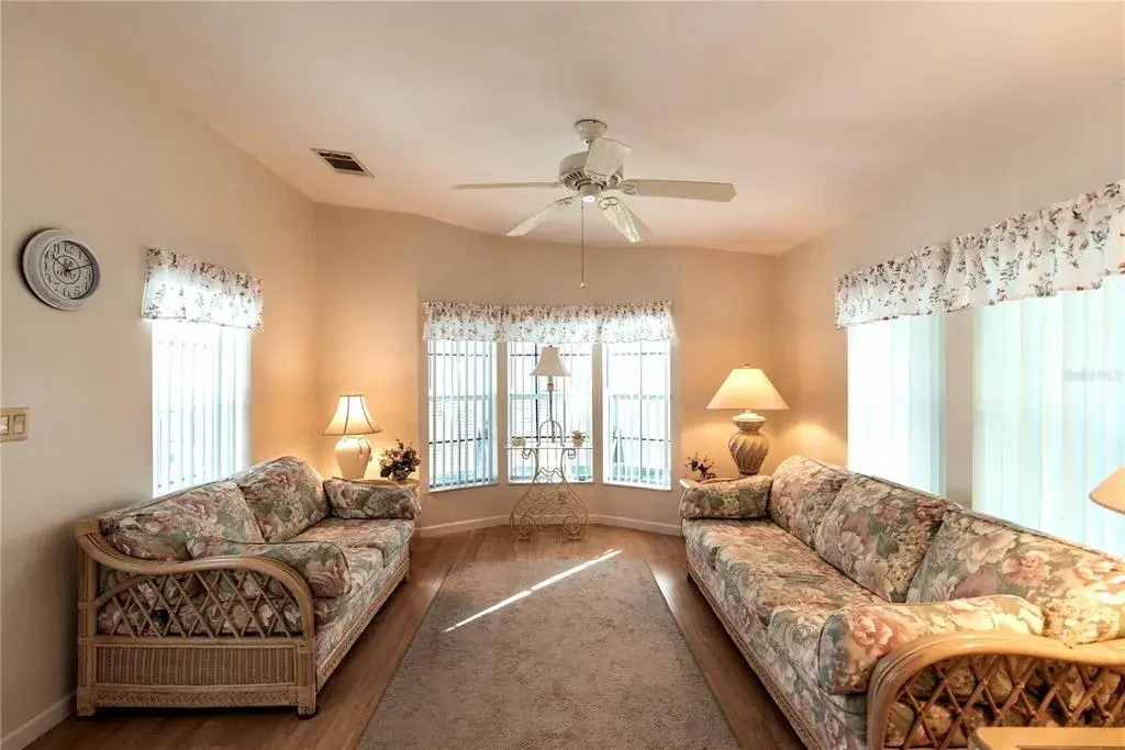 Front Den
