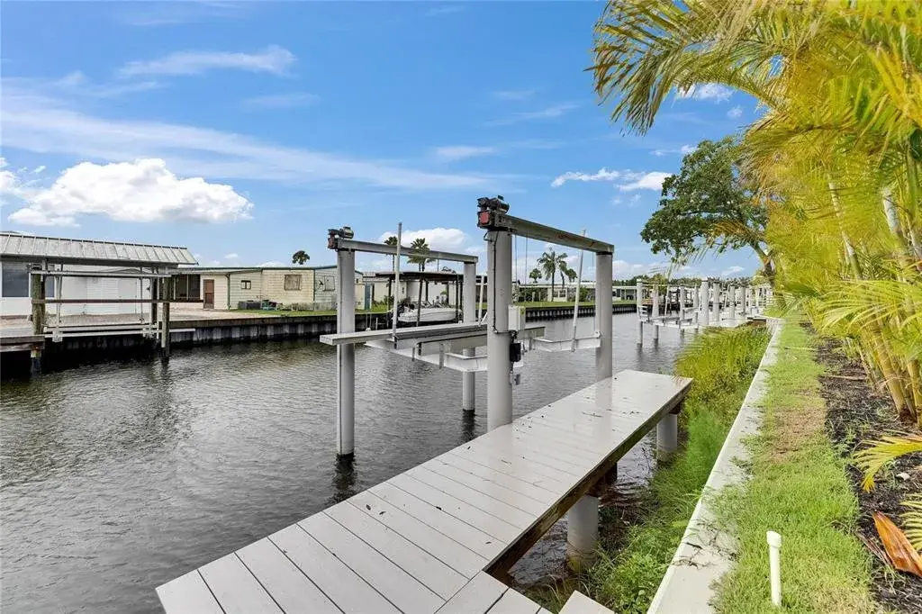Property for sale at 6528 SIMONE SHORES CIRCLE, APOLLO BEACH, FL, 33572