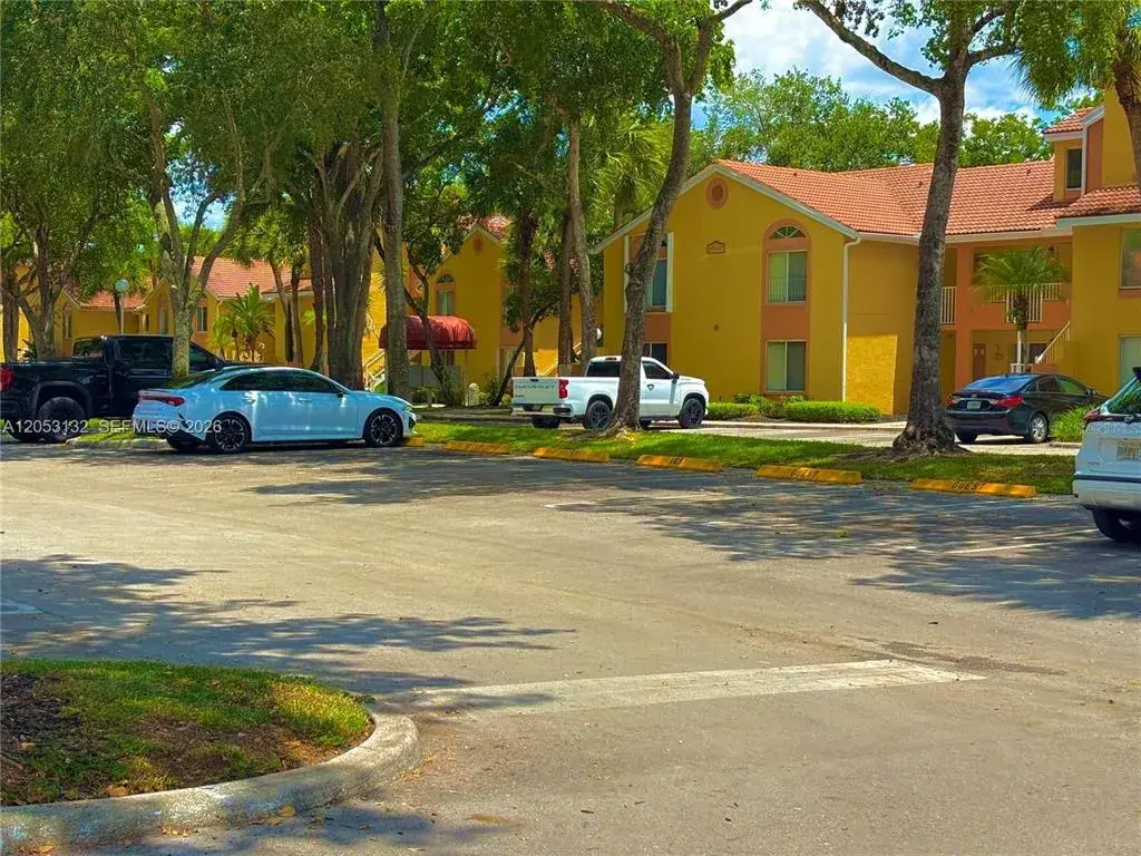 Property for sale at 1040 CORAL SPRINGS CLUB UNIT 1040, CORAL SPRINGS, FL, 33071