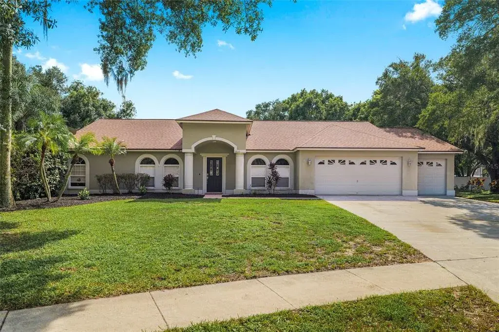 Property for sale at 3809 HANOVER HILL DR, VALRICO, FL, 33596