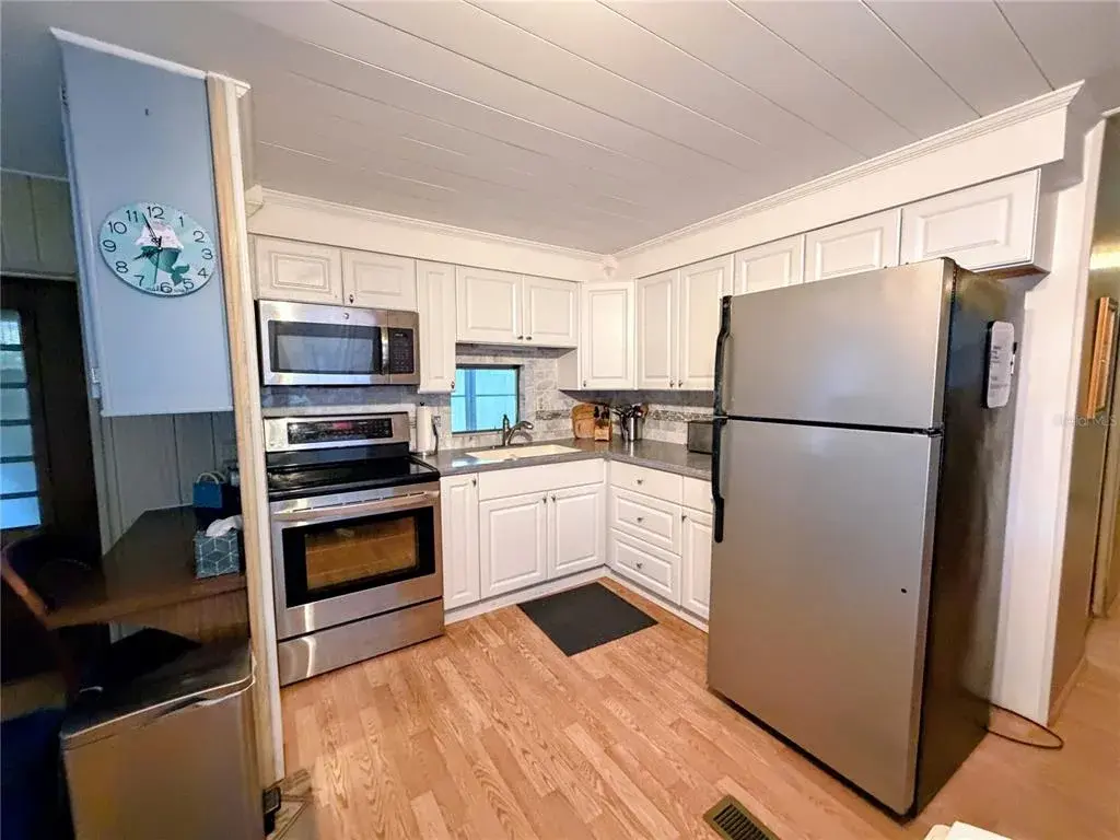 Property for sale at 855 S GREEN CIRCLE, VENICE, FL, 34285