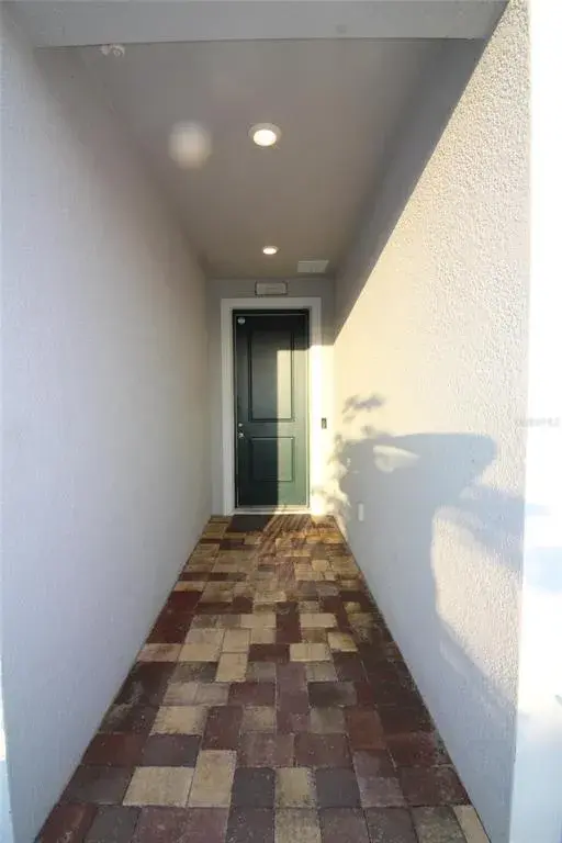Property for sale at 9449 SANDERS PARK PLACE, SEFFNER, FL, 33584