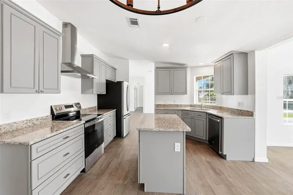 Property for sale at 5180 LEXINGTON CIRCLE, WILDWOOD, FL, 34785