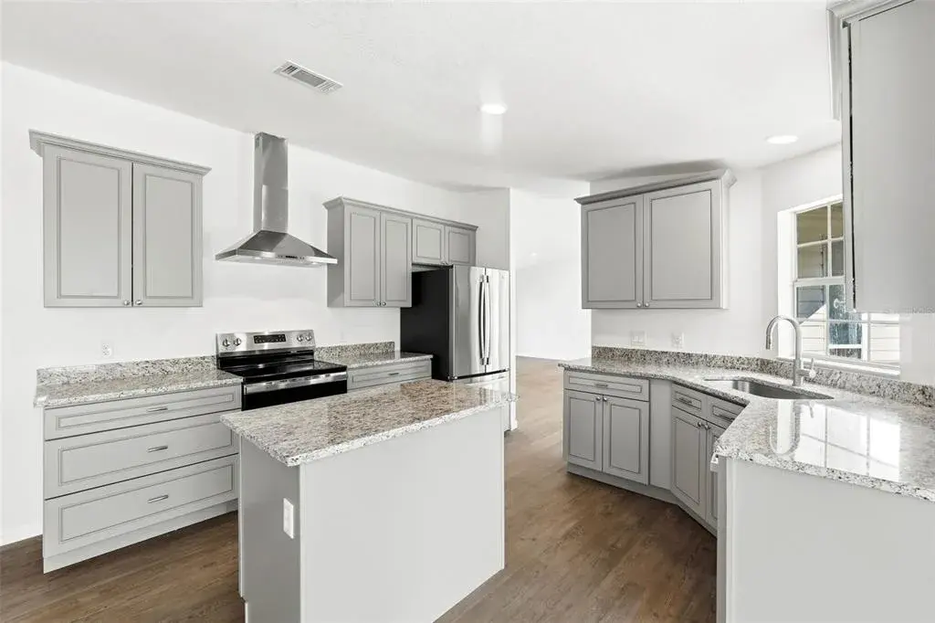 Property for sale at 5180 LEXINGTON CIRCLE, WILDWOOD, FL, 34785