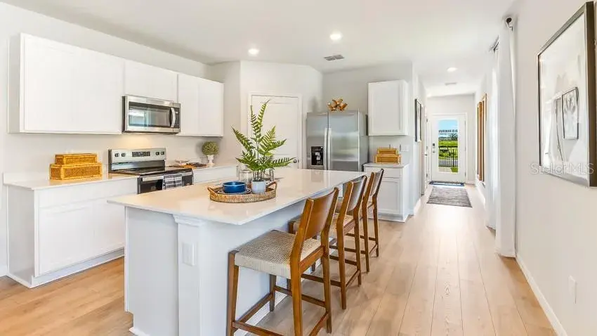 Property for sale at 18713 LOOKOUT RIDGE PLACE, LAKEWOOD RANCH, FL, 34211