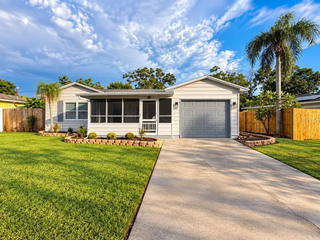 Property for sale at 109 W GRAPEFRUIT CIRCLE, CLEARWATER, FL, 33759