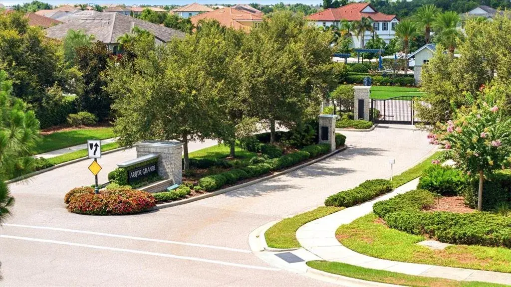 VILLA MAIN ENTRY