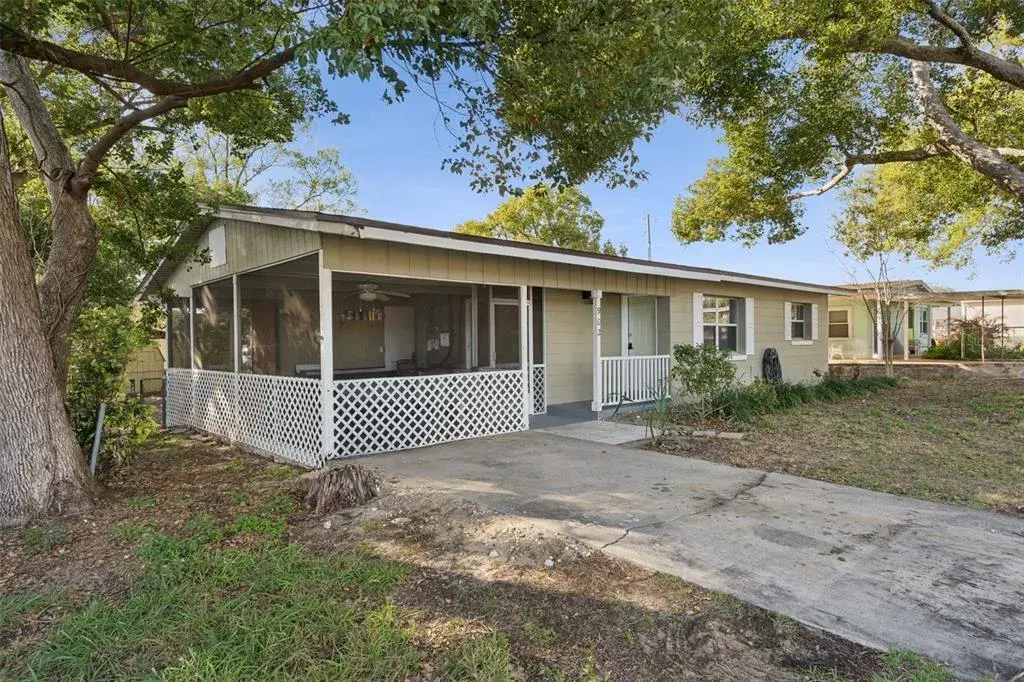 Property for sale at 902 S GALENA AVENUE, MINNEOLA, FL, 34715