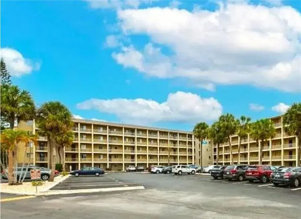 Property for sale at 3917 LAKE BAYSHORE DRIVE UNIT F-307, BRADENTON, FL, 34205