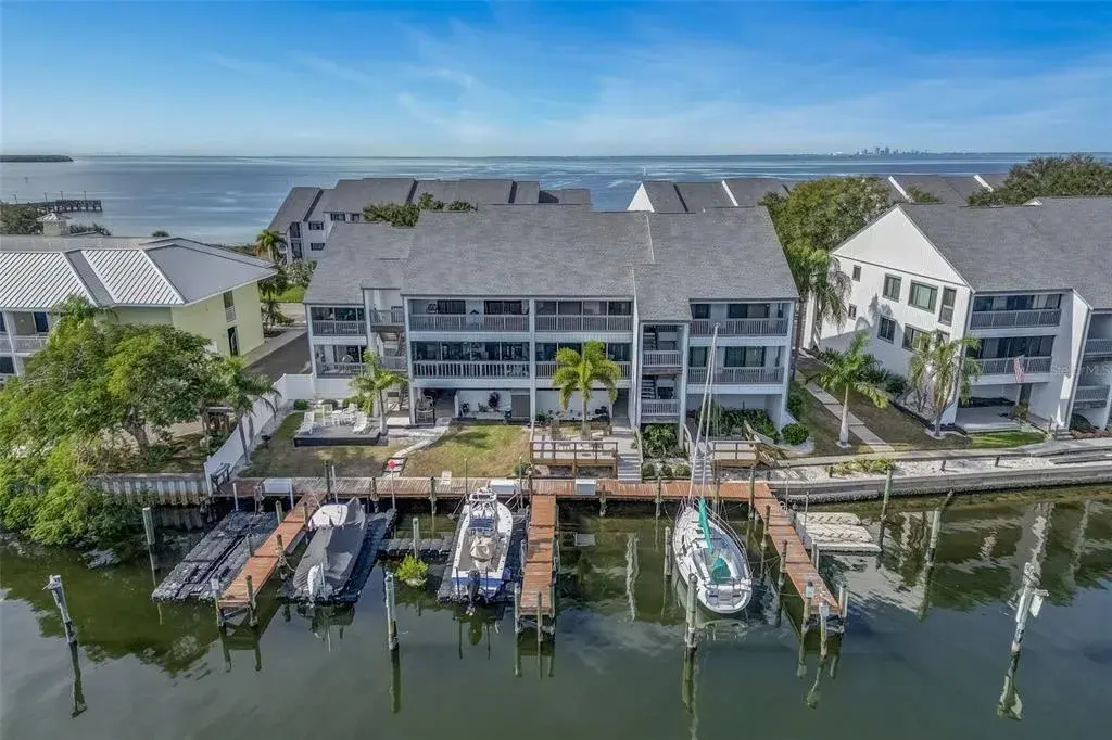 Property for sale at 803 BAHIA DEL SOL DRIVE UNIT B, RUSKIN, FL, 33570