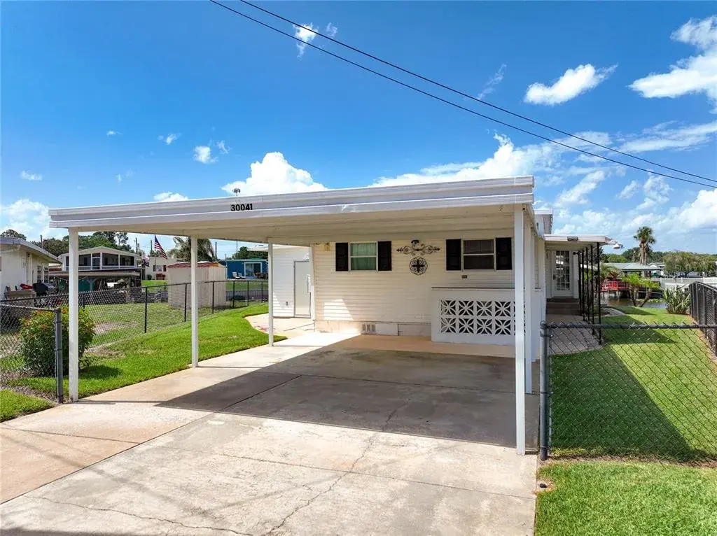 Property for sale at 30041 WAUSAUKEE DRIVE, TAVARES, FL, 32778