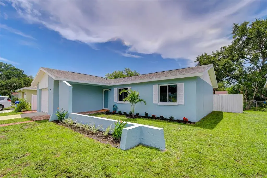 Property for sale at 613 5TH AVENUE SE, LARGO, FL, 33771