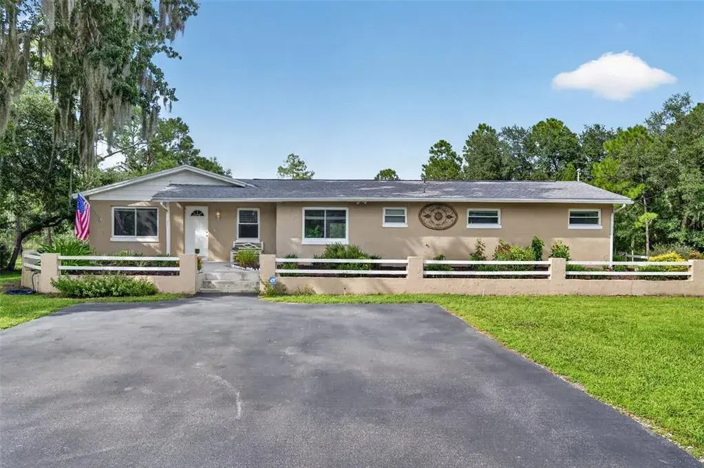 Property for sale at 20963 E COLONIAL DRIVE, CHRISTMAS, FL, 32709