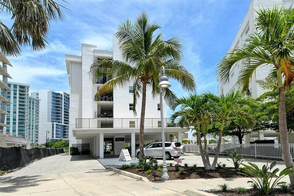 Property for sale at 660 GOLDEN GATE POINT UNIT 51 & 52, SARASOTA, FL, 34236