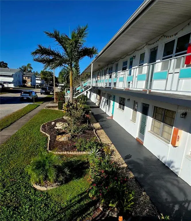Property for sale at 5945 21ST STREET N UNIT 18, ST PETERSBURG, FL, 33714