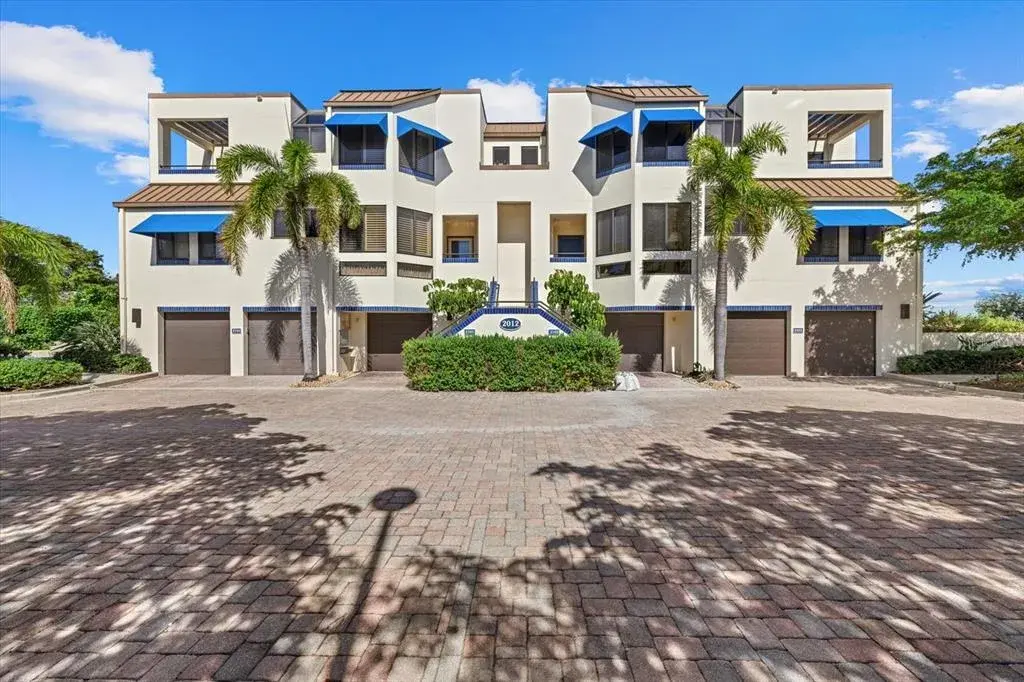 Property for sale at 2012 HARBOURSIDE DRIVE UNIT 2102, LONGBOAT KEY, FL, 34228