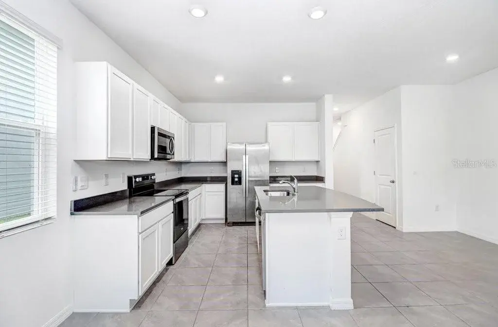 Property for sale at 398 MANGROVE SHADE CIRCLE, APOLLO BEACH, FL, 33572
