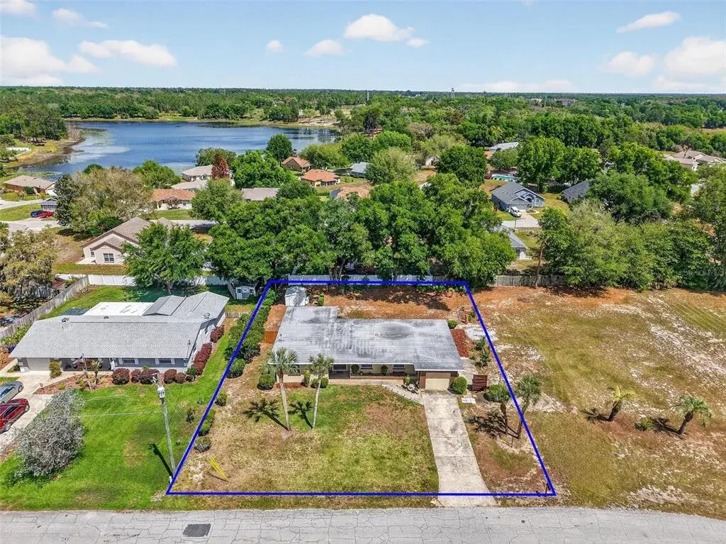 Property for sale at 17923 FLORIDA STREET, UMATILLA, FL, 32784
