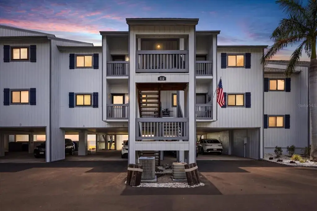 Property for sale at 818 BAHIA DEL SOL DRIVE UNIT 28, RUSKIN, FL, 33570