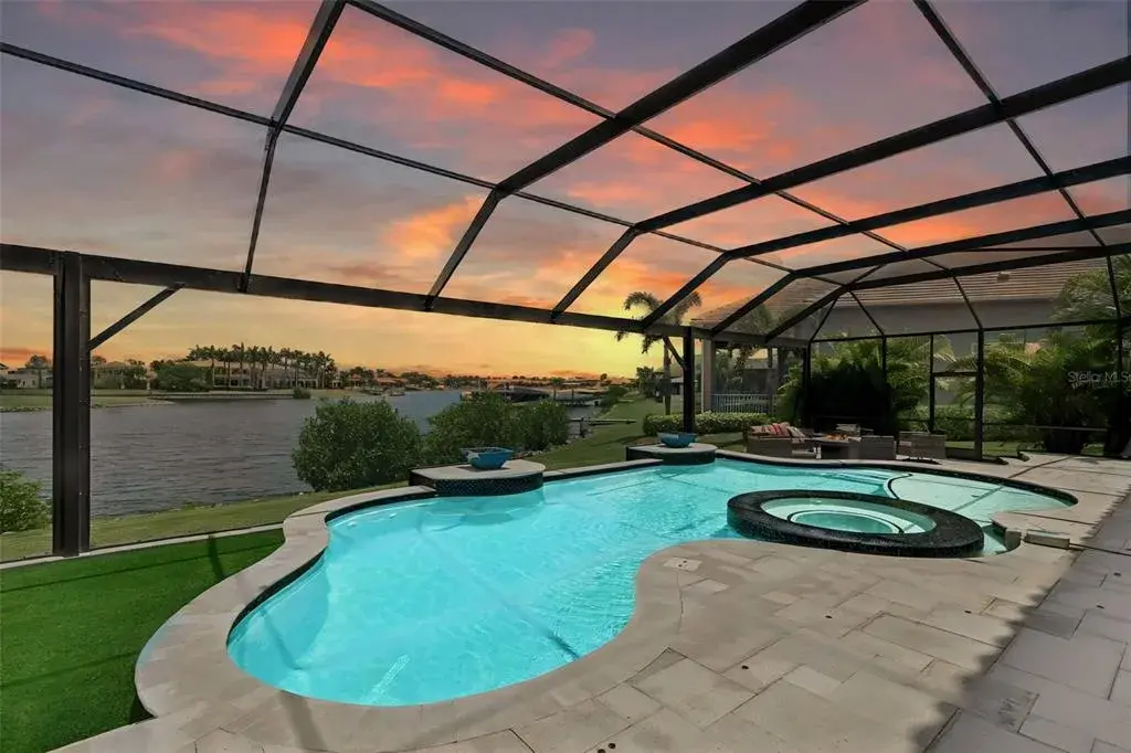 Property for sale at 823 MANNS HARBOR DRIVE, APOLLO BEACH, FL, 33572