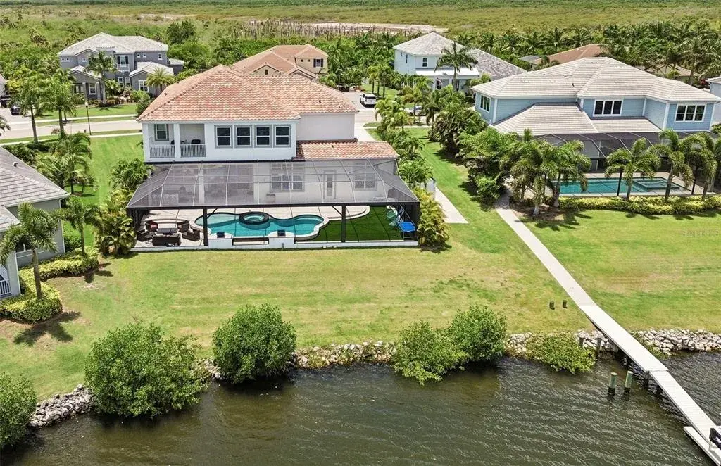 Property for sale at 823 MANNS HARBOR DRIVE, APOLLO BEACH, FL, 33572