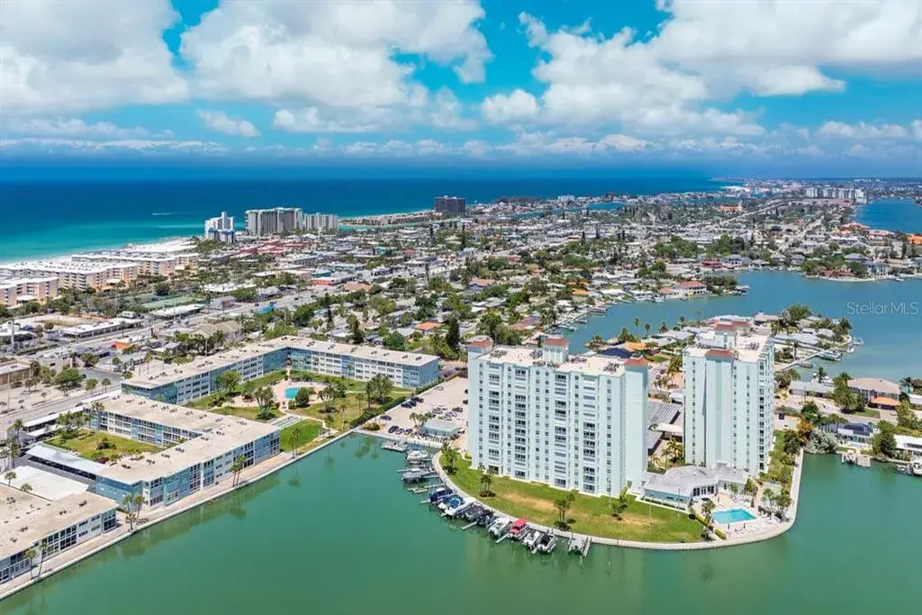 Three Palms Pointe aerial