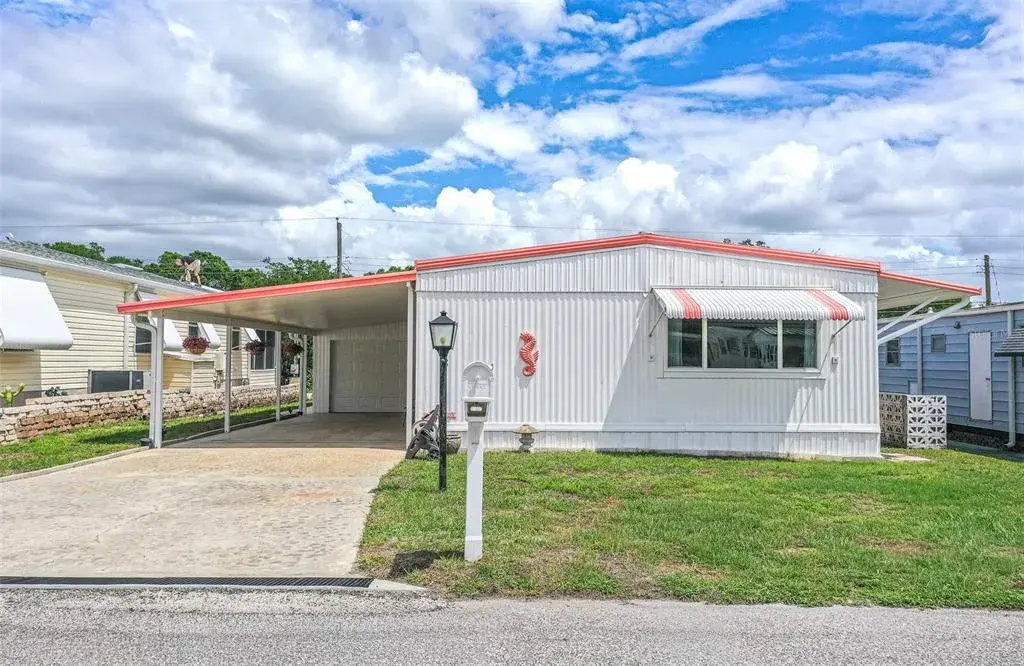 Property for sale at 1818 BLUE LAKE DRIVE, LAKELAND, FL, 33801