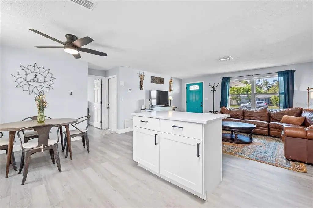 Property for sale at 1486 CAROLYN LANE, CLEARWATER, FL, 33755