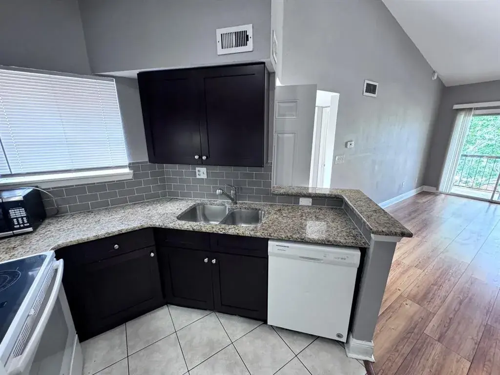 Property for sale at 1916 LAKE ATRIUMS CIRCLE UNIT 33, ORLANDO, FL, 32839