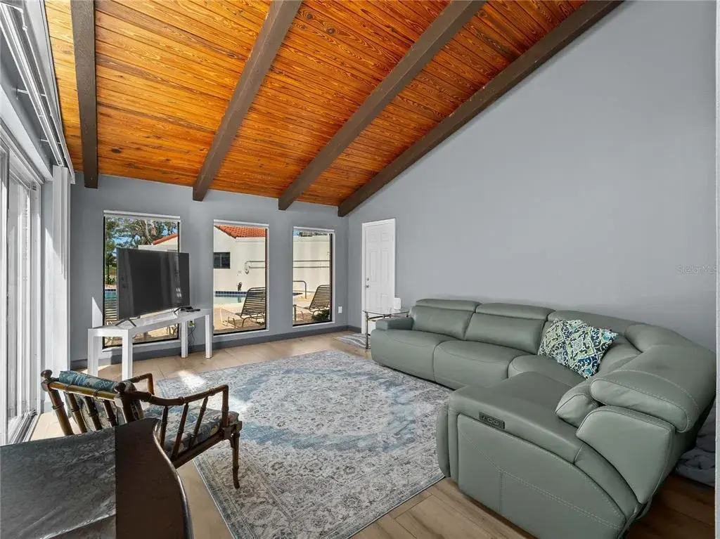 Property for sale at 1585 TARPON CENTER DR UNIT 21, VENICE, FL, 34285