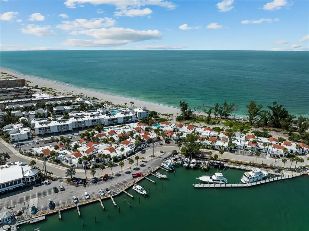 Property for sale at 1585 TARPON CENTER DR UNIT 21, VENICE, FL, 34285
