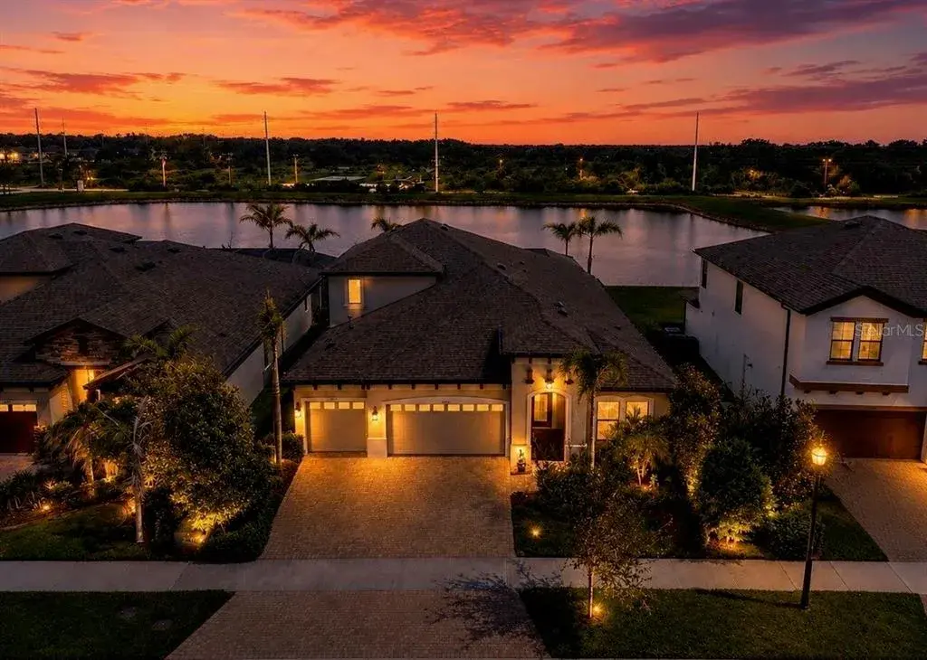 Property for sale at 14610 RED CASTLE AVE, LITHIA, FL, 33547