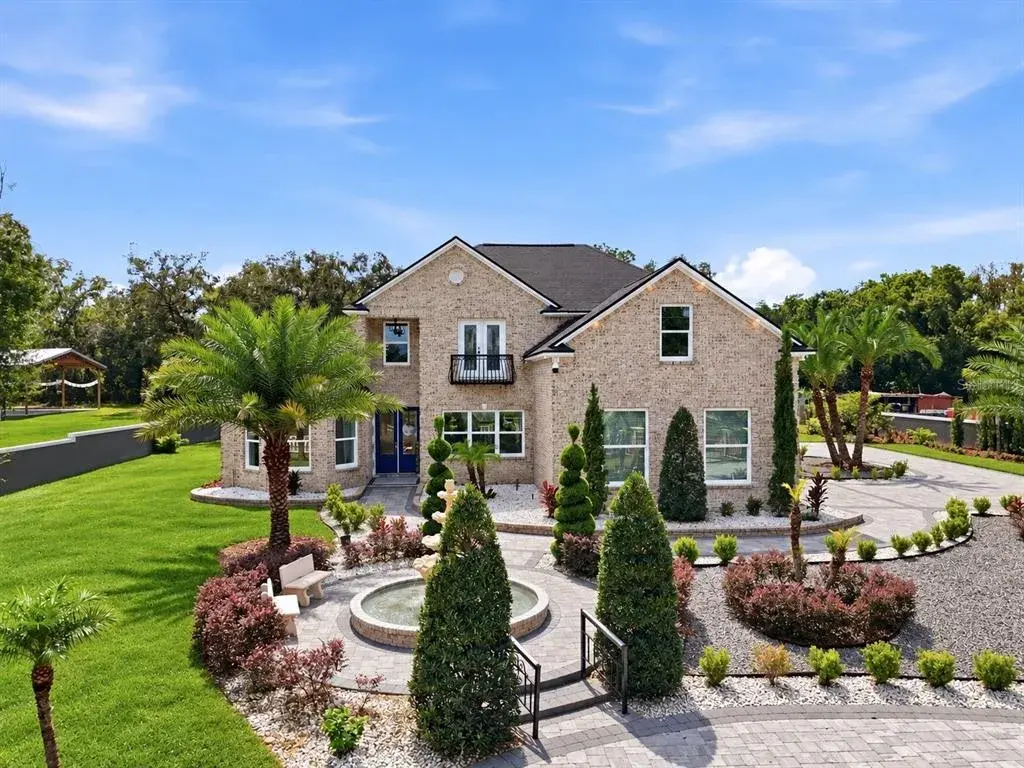 Property for sale at 416 W SOCRUM LOOP ROAD, LAKELAND, FL, 33809