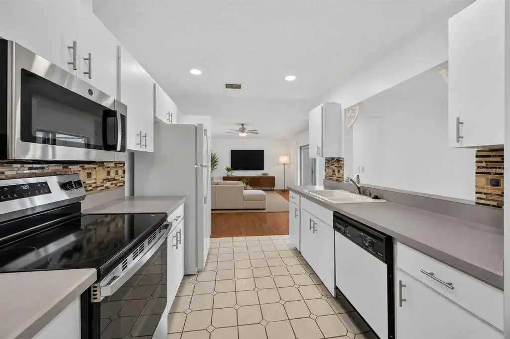 Property for sale at 6510 11TH AVENUE W, BRADENTON, FL, 34209