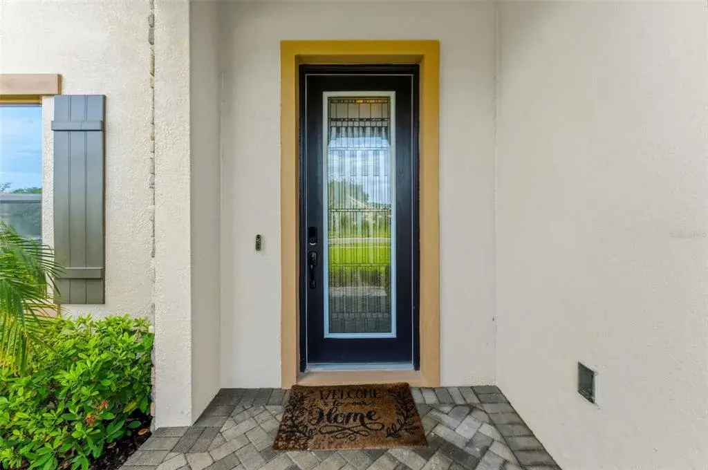Property for sale at 10370 MEADOWRUN DRIVE, LITHIA, FL, 33547