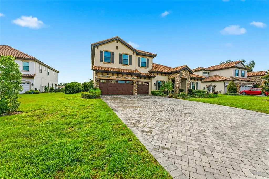 Property for sale at 10370 MEADOWRUN DRIVE, LITHIA, FL, 33547
