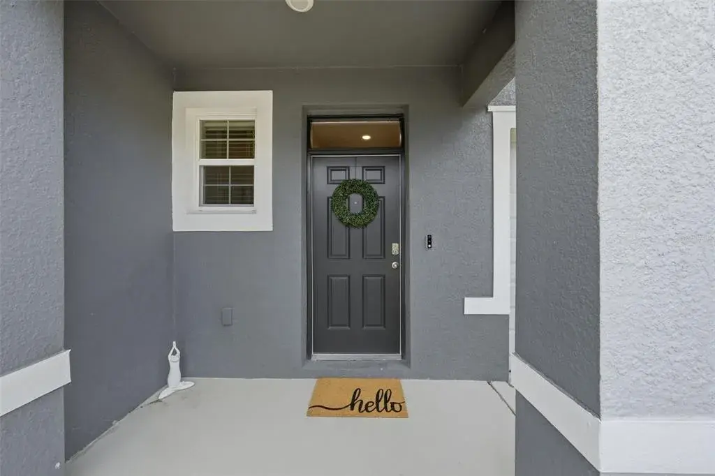 Veranda offers a beautiful entrance!