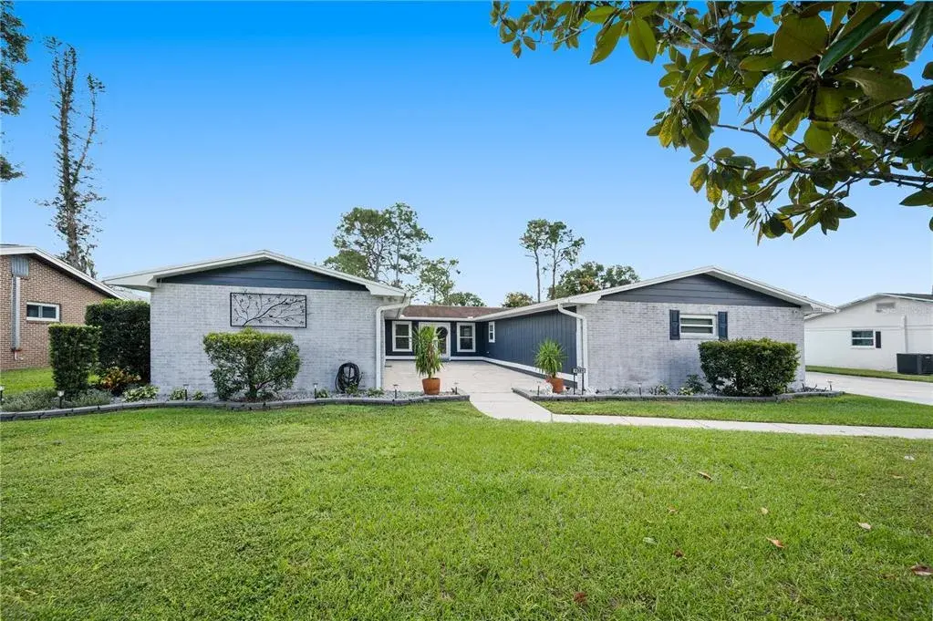Property for sale at 1321 LAKE MIRIAM DRIVE, LAKELAND, FL, 33813