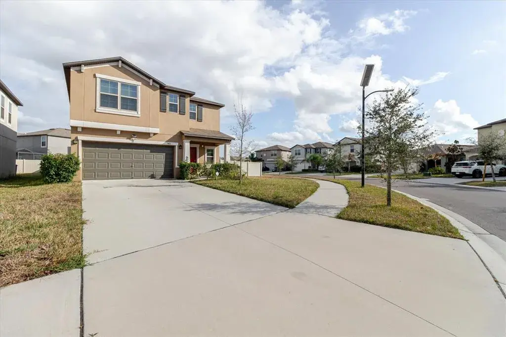 Property for sale at 9411 LEMON DROP LOOP, SUN CITY CENTER, FL, 33573